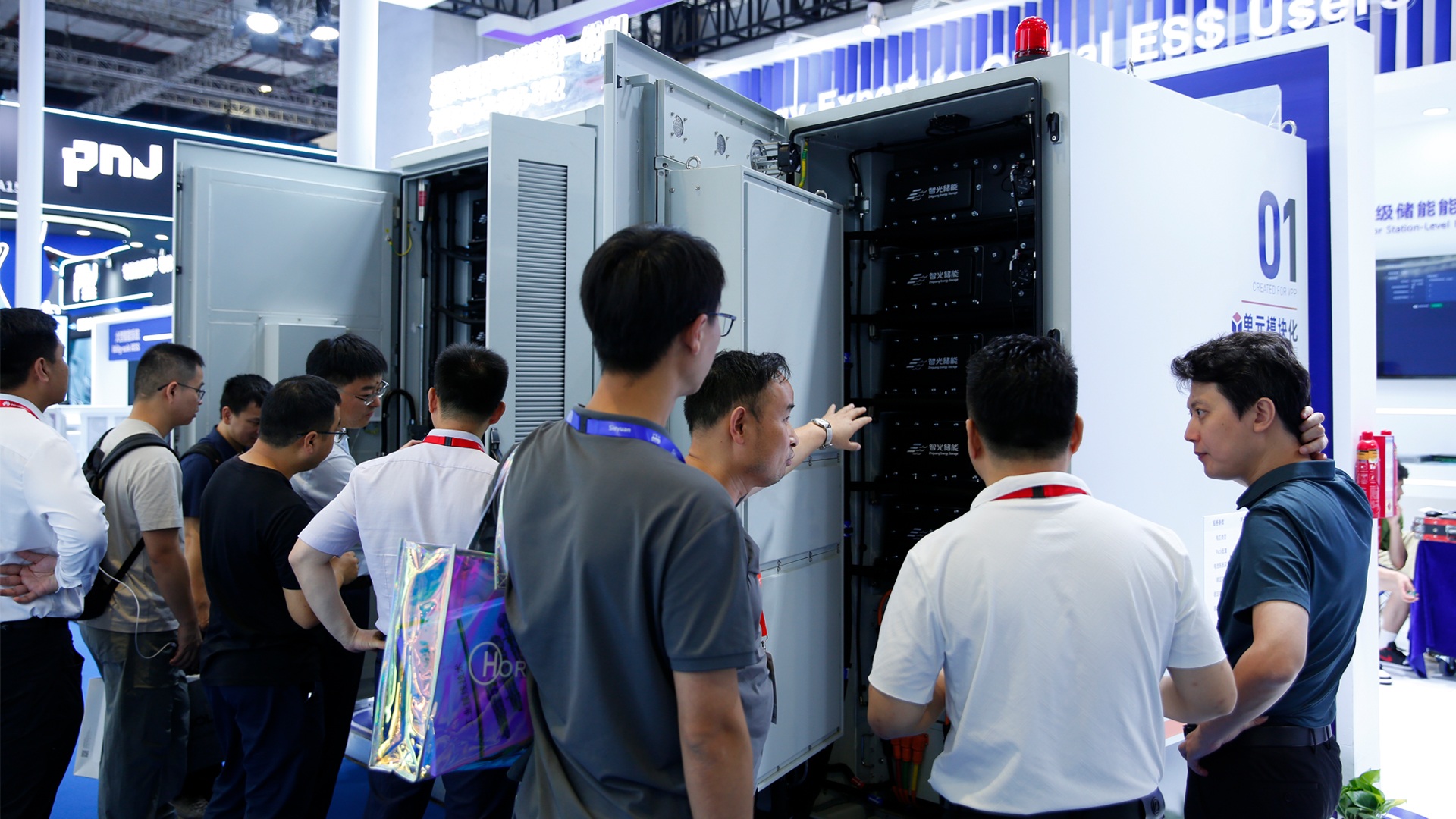 SNEC2025揭秘下一代海外工商儲黑科技！M-BESS及配套數(shù)智化解決方案隆重亮相